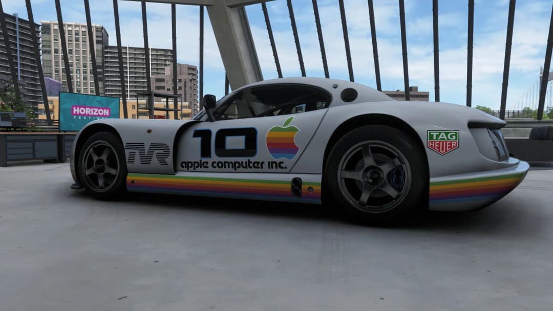 TVR Cerbera - Apple computer FH6 SC: 558 919 318